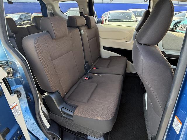 シエンタ ハイブリッドＧ　セーフティセンス・両側パワースライド・純正７型ナビＴＶ・バックカメラ・ＥＴＣ・ＢＴオーディオ・ＬＥＤヘッドライト・ＡＵＴＯハイビーム・シートヒーター・純正１６ＡＷ・革ステア・ドアバイザー（5枚目）