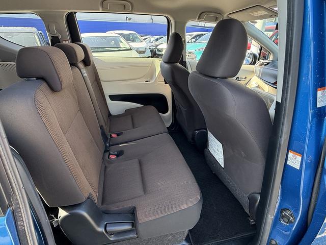 シエンタ ハイブリッドＧ　セーフティセンス・両側パワースライド・純正７型ナビＴＶ・バックカメラ・ＥＴＣ・ＢＴオーディオ・ＬＥＤヘッドライト・ＡＵＴＯハイビーム・シートヒーター・純正１６ＡＷ・革ステア・ドアバイザー（27枚目）