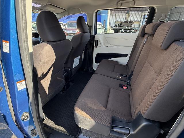 シエンタ ハイブリッドＧ　セーフティセンス・両側パワースライド・純正７型ナビＴＶ・バックカメラ・ＥＴＣ・ＢＴオーディオ・ＬＥＤヘッドライト・ＡＵＴＯハイビーム・シートヒーター・純正１６ＡＷ・革ステア・ドアバイザー（30枚目）