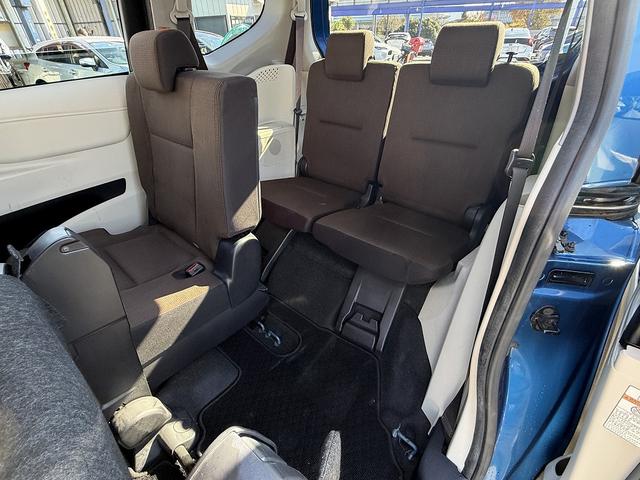 シエンタ ハイブリッドＧ　セーフティセンス・両側パワースライド・純正７型ナビＴＶ・バックカメラ・ＥＴＣ・ＢＴオーディオ・ＬＥＤヘッドライト・ＡＵＴＯハイビーム・シートヒーター・純正１６ＡＷ・革ステア・ドアバイザー（32枚目）