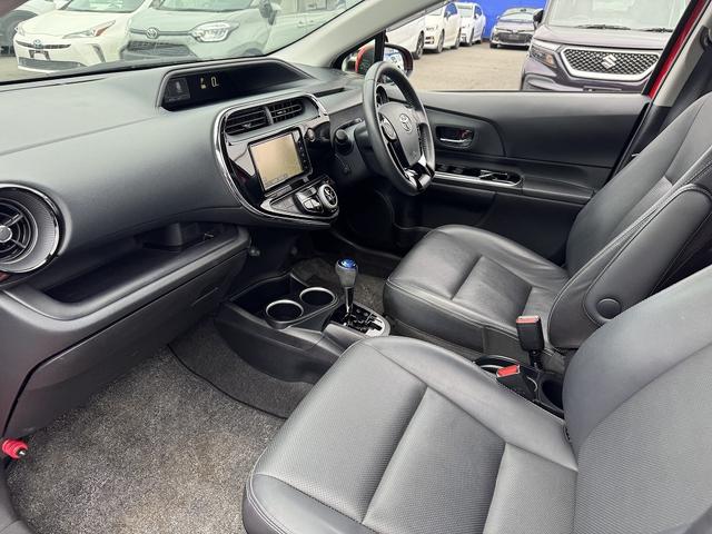 後期・フルセグナビ・Ｂカメラ・ＢＴオーディオ・合皮シート・シートヒーター・ＬＥＤライト・ＥＴＣ２．０・Ｃソナー・ＰＣＳ・ＬＫＡ・ＡＨＢ・ドアバイザー・プライバシーガラス・スマキー・本革ステア