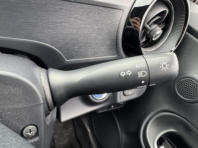 後期・フルセグナビ・Ｂカメラ・ＢＴオーディオ・合皮シート・シートヒーター・ＬＥＤライト・ＥＴＣ２．０・Ｃソナー・ＰＣＳ・ＬＫＡ・ＡＨＢ・ドアバイザー・プライバシーガラス・スマキー・本革ステア