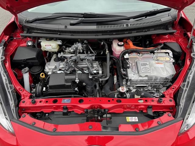 後期・フルセグナビ・Ｂカメラ・ＢＴオーディオ・合皮シート・シートヒーター・ＬＥＤライト・ＥＴＣ２．０・Ｃソナー・ＰＣＳ・ＬＫＡ・ＡＨＢ・ドアバイザー・プライバシーガラス・スマキー・本革ステア