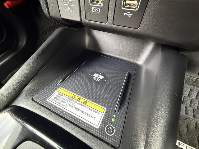 フィット ｅ：ＨＥＶリュクス　フルセグナビ・Ｓ＆Ｂカメラ・ＢＴオーディオ・ＬＥＤライト・ＡＣＣ・ＬＫＡ・ＡＨＢ・Ｃソナー・ハーフレザー・本革ステア・ミラーウィンカー・ドアバイザー・ＥＴＣ２．０・スマキー・１６ＡＷ（20枚目）