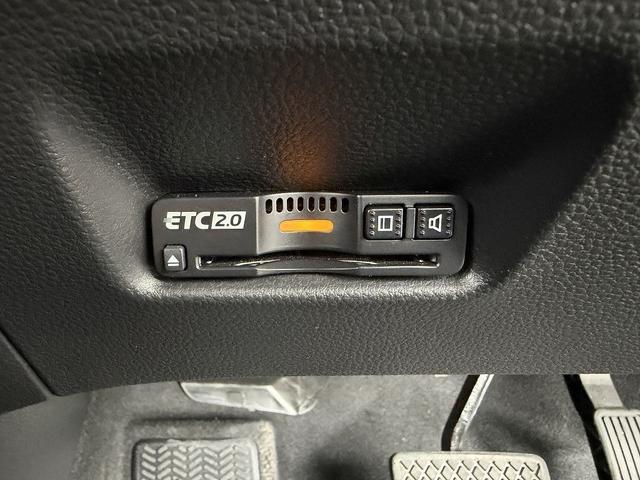 フィット ｅ：ＨＥＶリュクス　フルセグナビ・Ｓ＆Ｂカメラ・ＢＴオーディオ・ＬＥＤライト・ＡＣＣ・ＬＫＡ・ＡＨＢ・Ｃソナー・ハーフレザー・本革ステア・ミラーウィンカー・ドアバイザー・ＥＴＣ２．０・スマキー・１６ＡＷ（31枚目）