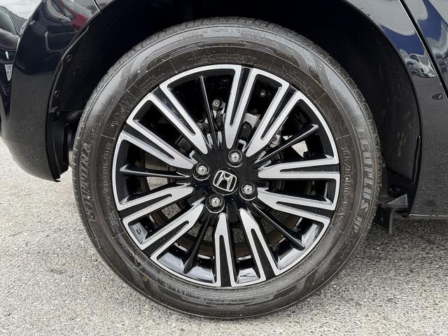 フィット ｅ：ＨＥＶリュクス　フルセグナビ・Ｓ＆Ｂカメラ・ＢＴオーディオ・ＬＥＤライト・ＡＣＣ・ＬＫＡ・ＡＨＢ・Ｃソナー・ハーフレザー・本革ステア・ミラーウィンカー・ドアバイザー・ＥＴＣ２．０・スマキー・１６ＡＷ（47枚目）