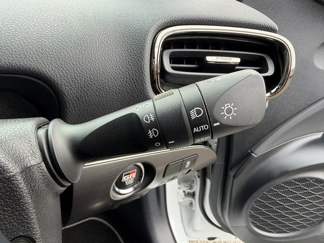 プリウスＰＨＶ Ｓ　ＧＲスポーツ　１オーナー・９ｉｎフルセナビ・Ｂカメラ・ＢＴオーディオ・ＬＥＤライト・ＡＣＣ・ＬＫＡ・ＡＨＢ・ハーフレザー・シートヒーター・ＥＴＣ・ドアバイザー・プライバシーガラス・ＡＣ１００Ｖ・本革ステア（21枚目）