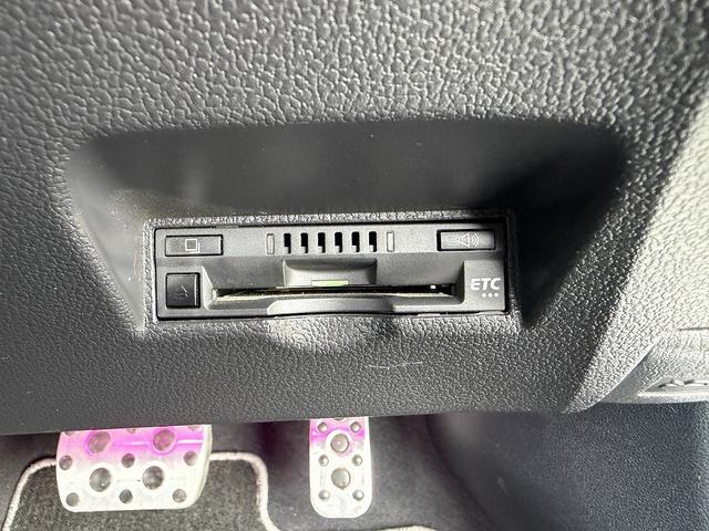 プリウスＰＨＶ Ｓ　ＧＲスポーツ　１オーナー・９ｉｎフルセナビ・Ｂカメラ・ＢＴオーディオ・ＬＥＤライト・ＡＣＣ・ＬＫＡ・ＡＨＢ・ハーフレザー・シートヒーター・ＥＴＣ・ドアバイザー・プライバシーガラス・ＡＣ１００Ｖ・本革ステア（28枚目）