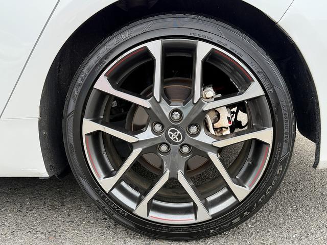 プリウスＰＨＶ Ｓ　ＧＲスポーツ　１オーナー・９ｉｎフルセナビ・Ｂカメラ・ＢＴオーディオ・ＬＥＤライト・ＡＣＣ・ＬＫＡ・ＡＨＢ・ハーフレザー・シートヒーター・ＥＴＣ・ドアバイザー・プライバシーガラス・ＡＣ１００Ｖ・本革ステア（46枚目）