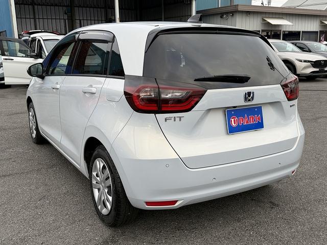 フィット ｅ：ＨＥＶホーム　ホンダＳ・フルセグナビ・Ｂカメラ・ＢＴオーディオ・ＬＥＤライト・ＡＣＣ・ＬＫＡ・ＡＨＢ・Ｃソナー・ＥＴＣ・ハーフレザー・本革ステア・ミラーウィンカー・ＵＳＢ・ドアバイザー・プライバシーガラス・記録簿（25枚目）