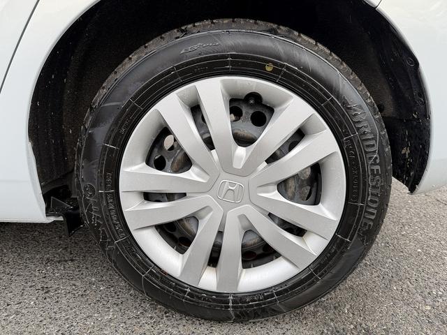 フィット ｅ：ＨＥＶホーム　ホンダＳ・フルセグナビ・Ｂカメラ・ＢＴオーディオ・ＬＥＤライト・ＡＣＣ・ＬＫＡ・ＡＨＢ・Ｃソナー・ＥＴＣ・ハーフレザー・本革ステア・ミラーウィンカー・ＵＳＢ・ドアバイザー・プライバシーガラス・記録簿（36枚目）