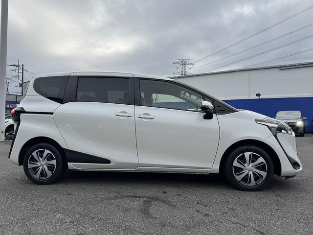 シエンタ G クエロ 両Pスライド・9inフルセグナビ・全周囲カメラ・Rモニター・BTオーディオ・LEDライト・Cソナー・PCS・LKA・AHB・ETC・本革ステア・プライバシーガラス・USB・ミラーウィンカー(27枚目)