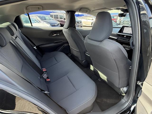 プリウス Ｇ　セーフティセンス・ディスプレイオーディオ・フルセグナビ・バックカメラ・ＥＴＣ２．０・Ｃａｒｐｌａｙ・ＢＴオーディオ・シートヒーター・ＡＣ１００Ｖ・Ｃソナー・ＢＳＭ・ＲＣＴＡ・リアフォグ・純正１７ＡＷ（27枚目）