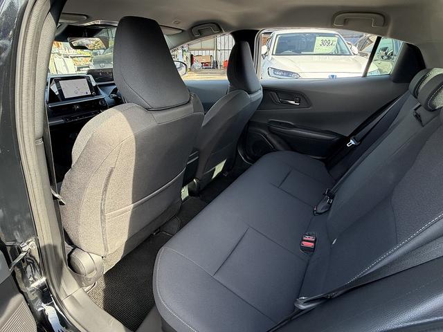 プリウス Ｇ　セーフティセンス・ディスプレイオーディオ・フルセグナビ・バックカメラ・ＥＴＣ２．０・Ｃａｒｐｌａｙ・ＢＴオーディオ・シートヒーター・ＡＣ１００Ｖ・Ｃソナー・ＢＳＭ・ＲＣＴＡ・リアフォグ・純正１７ＡＷ（29枚目）