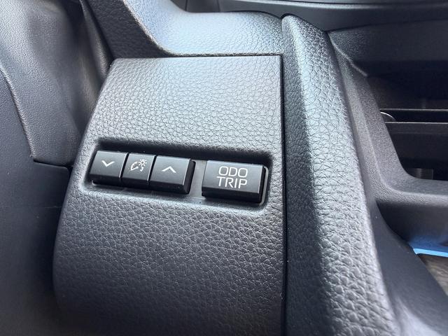 プリウス Ｇ　セーフティセンス・ディスプレイオーディオ・フルセグナビ・バックカメラ・ＥＴＣ２．０・Ｃａｒｐｌａｙ・ＢＴオーディオ・シートヒーター・ＡＣ１００Ｖ・Ｃソナー・ＢＳＭ・ＲＣＴＡ・リアフォグ・純正１７ＡＷ（38枚目）