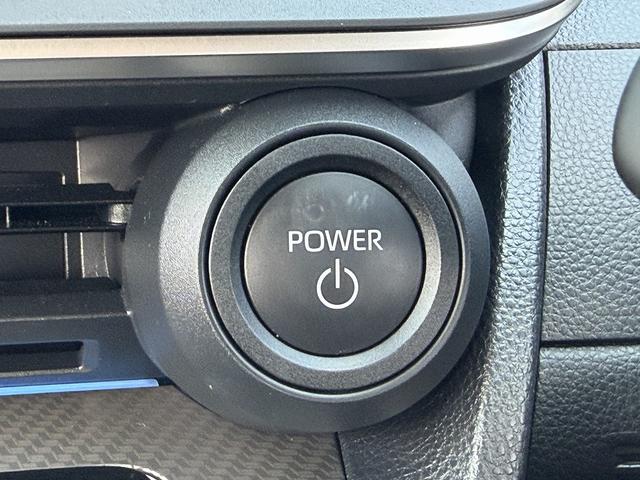 プリウス Ｇ　セーフティセンス・ディスプレイオーディオ・フルセグナビ・バックカメラ・ＥＴＣ２．０・Ｃａｒｐｌａｙ・ＢＴオーディオ・シートヒーター・ＡＣ１００Ｖ・Ｃソナー・ＢＳＭ・ＲＣＴＡ・リアフォグ・純正１７ＡＷ（39枚目）