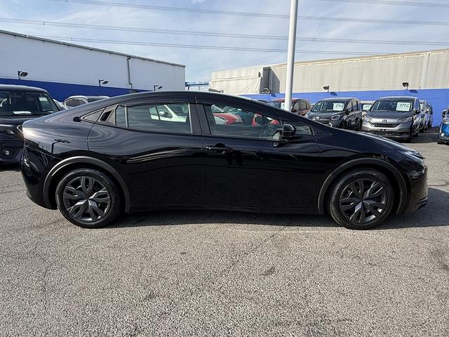 プリウス Ｇ　セーフティセンス・ディスプレイオーディオ・フルセグナビ・バックカメラ・ＥＴＣ２．０・Ｃａｒｐｌａｙ・ＢＴオーディオ・シートヒーター・ＡＣ１００Ｖ・Ｃソナー・ＢＳＭ・ＲＣＴＡ・リアフォグ・純正１７ＡＷ（52枚目）