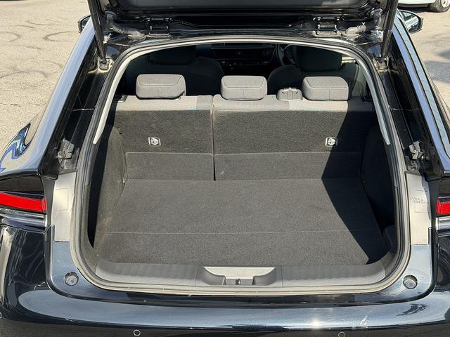 プリウス Ｇ　セーフティセンス・ディスプレイオーディオ・フルセグナビ・バックカメラ・ＥＴＣ２．０・Ｃａｒｐｌａｙ・ＢＴオーディオ・シートヒーター・ＡＣ１００Ｖ・Ｃソナー・ＢＳＭ・ＲＣＴＡ・リアフォグ・純正１７ＡＷ（59枚目）