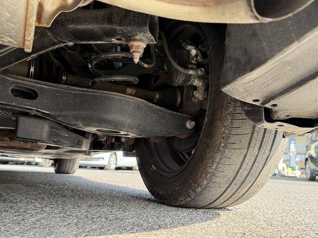 プリウス Ｇ　セーフティセンス・ディスプレイオーディオ・フルセグナビ・バックカメラ・ＥＴＣ２．０・Ｃａｒｐｌａｙ・ＢＴオーディオ・シートヒーター・ＡＣ１００Ｖ・Ｃソナー・ＢＳＭ・ＲＣＴＡ・リアフォグ・純正１７ＡＷ（64枚目）