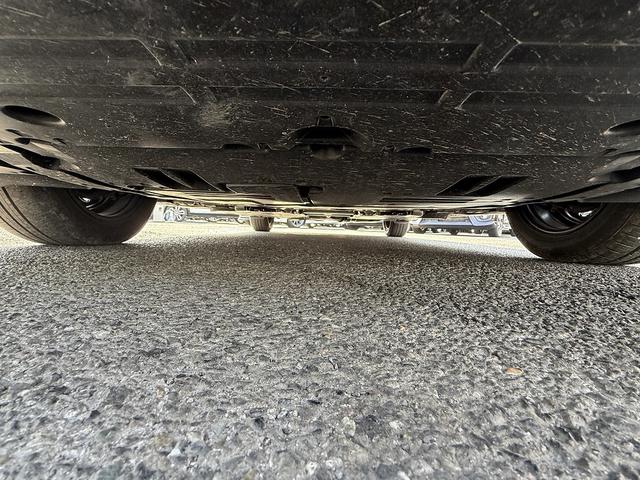 プリウス Ｇ　セーフティセンス・ディスプレイオーディオ・フルセグナビ・バックカメラ・ＥＴＣ２．０・Ｃａｒｐｌａｙ・ＢＴオーディオ・シートヒーター・ＡＣ１００Ｖ・Ｃソナー・ＢＳＭ・ＲＣＴＡ・リアフォグ・純正１７ＡＷ（65枚目）