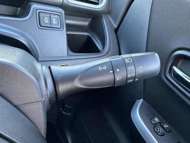 デリカＤ：２ カスタムハイブリッドＭＶ　全方位カメラパッケージ　後期・ｅ－Ａｓｓｉｓｔ・両側パワースライド・フルセグナビ・全周囲カメラ・ＥＴＣ・ＵＳＢ・シートヒーター・ＬＥＤヘッドライト・ＡＵＴＯハイビーム・リアＣソナー・ステアシフト・革ステア・スマートキー（34枚目）