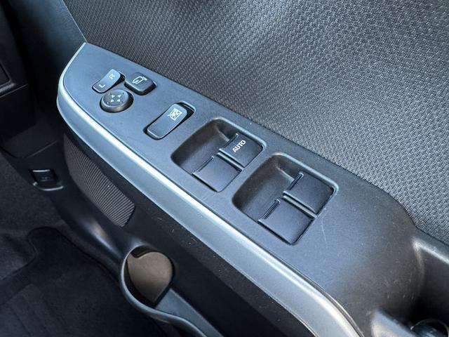 デリカＤ：２ カスタムハイブリッドＭＶ　全方位カメラパッケージ　後期・ｅ－Ａｓｓｉｓｔ・両側パワースライド・フルセグナビ・全周囲カメラ・ＥＴＣ・ＵＳＢ・シートヒーター・ＬＥＤヘッドライト・ＡＵＴＯハイビーム・リアＣソナー・ステアシフト・革ステア・スマートキー（39枚目）