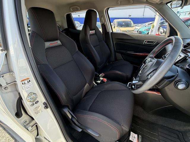 スイフトスポーツ ベースグレード　全周囲カメラ・フルセグナビ・ＢＴオーディオ・ＬＥＤライト・ＡＣＣ・ＬＫＡ・ＡＨｂ・シートヒーター・ＥＴＣ・パドルシフト・ドアバイザー・Ｐガラス・スマキー・ＵＳＢ・本革ステア・ミラーウィンカー（5枚目）