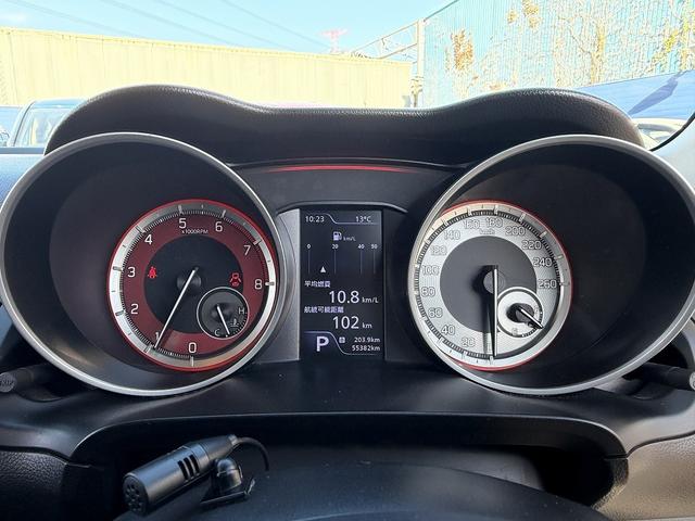 スイフトスポーツ ベースグレード　全周囲カメラ・フルセグナビ・ＢＴオーディオ・ＬＥＤライト・ＡＣＣ・ＬＫＡ・ＡＨｂ・シートヒーター・ＥＴＣ・パドルシフト・ドアバイザー・Ｐガラス・スマキー・ＵＳＢ・本革ステア・ミラーウィンカー（18枚目）