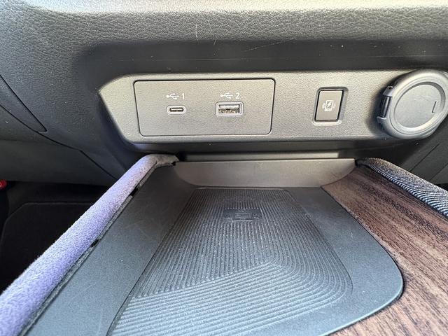 オーラ Ｇ　ＦＯＵＲ　レザーエディション　全周囲カメラ・フルセグナビ・ＢＴオーディオ・ＢＯＳＥ・ＡＣＣ・ＬＫＡ・ＢＳＭ・ＡＨＢ・Ｃソナー・黒革・シートヒーター・ＵＳＢ・ＥＴＣ・ドアバイザー・プライバシーガラス・デジタルミラー・記録簿（19枚目）