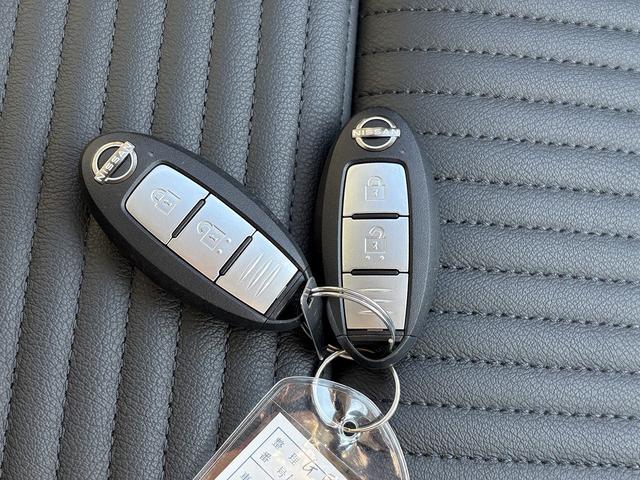 オーラ Ｇ　ＦＯＵＲ　レザーエディション　全周囲カメラ・フルセグナビ・ＢＴオーディオ・ＢＯＳＥ・ＡＣＣ・ＬＫＡ・ＢＳＭ・ＡＨＢ・Ｃソナー・黒革・シートヒーター・ＵＳＢ・ＥＴＣ・ドアバイザー・プライバシーガラス・デジタルミラー・記録簿（26枚目）