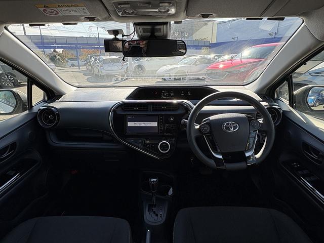 アクア Sスタイルブラック 1オーナー・後期・セーフティセンス・フルセグナビ・全周囲カメラ・ETC・BTオーディオ・シートヒーター・LEDヘッドライト・AUTOハイビーム・Cソナー・スマートキー・ドアバイザー(5枚目)