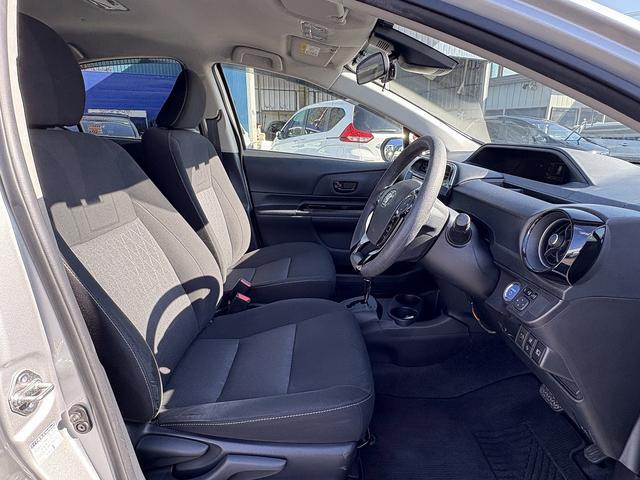 アクア Sスタイルブラック 1オーナー・後期・セーフティセンス・フルセグナビ・全周囲カメラ・ETC・BTオーディオ・シートヒーター・LEDヘッドライト・AUTOハイビーム・Cソナー・スマートキー・ドアバイザー(6枚目)