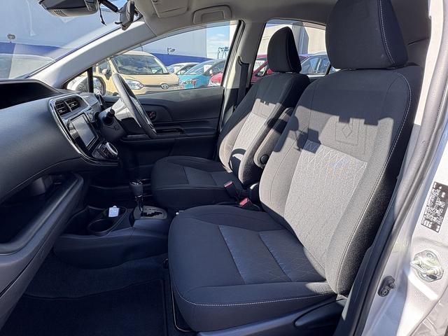 アクア Sスタイルブラック 1オーナー・後期・セーフティセンス・フルセグナビ・全周囲カメラ・ETC・BTオーディオ・シートヒーター・LEDヘッドライト・AUTOハイビーム・Cソナー・スマートキー・ドアバイザー(10枚目)