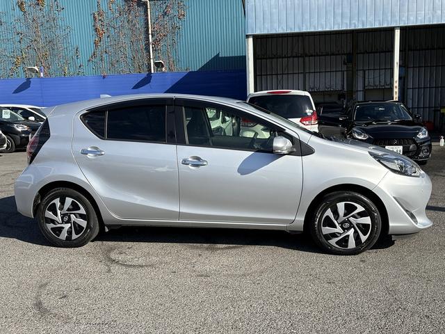 アクア Sスタイルブラック 1オーナー・後期・セーフティセンス・フルセグナビ・全周囲カメラ・ETC・BTオーディオ・シートヒーター・LEDヘッドライト・AUTOハイビーム・Cソナー・スマートキー・ドアバイザー(34枚目)