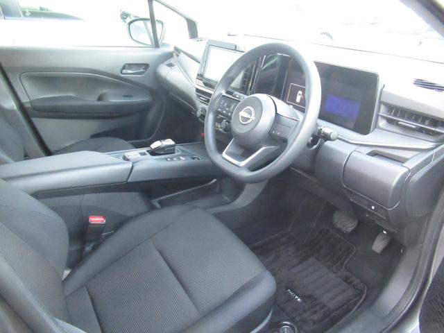 ノート Ｓ　１オーナー・全周囲カメラ・フルセグナビ・ＢＴオーディオ・ＬＥＤライト・エマブレ・ＬＫＡ・ＡＨＢ・ＢＳＭ・Ｃソナー・ＥＴＣ・ＵＳＢ・プライバシーガラス・ドアバイザー・デジタルミラー・スマキー（4枚目）