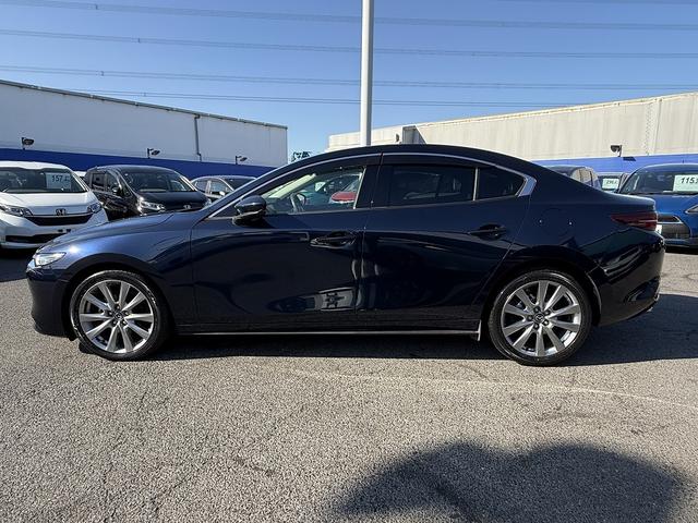 ＭＡＺＤＡ３セダン ２０Ｓプロアクティブ　フルセグナビ・Ｂカメラ・ＢＴオーディオ・ＬＥＤライト・ＨＵＤ・ＡＣＣ・ＬＫＡ・ＢＳＭ・Ｃソナー・パドルシフト・スマキー・ＵＳＢ・ドアバイザー・プライバシーガラス・１８ＡＷ・本革ステア（48枚目）