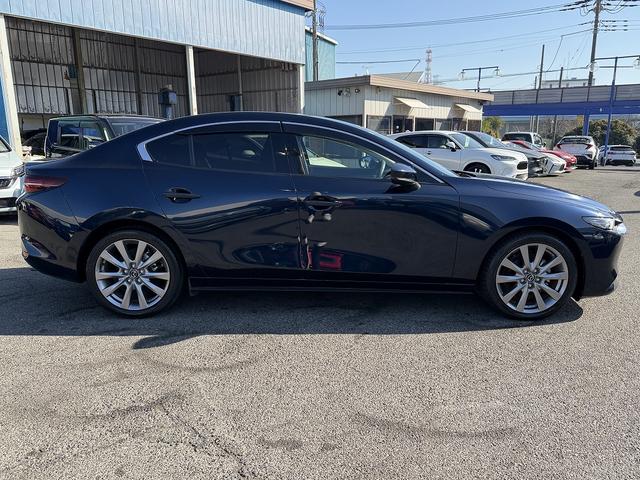 ＭＡＺＤＡ３セダン ２０Ｓプロアクティブ　フルセグナビ・Ｂカメラ・ＢＴオーディオ・ＬＥＤライト・ＨＵＤ・ＡＣＣ・ＬＫＡ・ＢＳＭ・Ｃソナー・パドルシフト・スマキー・ＵＳＢ・ドアバイザー・プライバシーガラス・１８ＡＷ・本革ステア（49枚目）