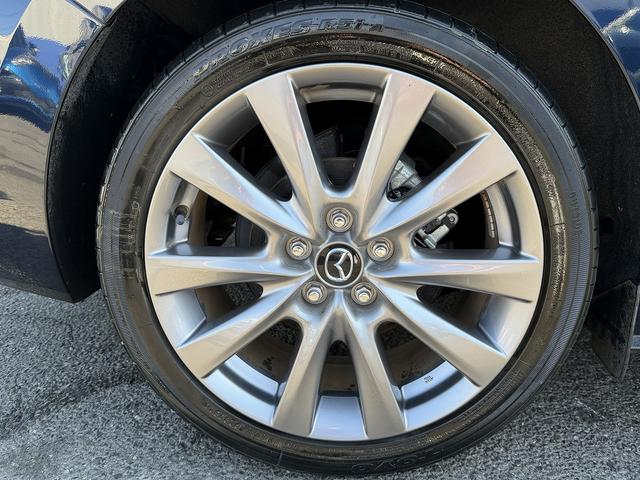 ＭＡＺＤＡ３セダン ２０Ｓプロアクティブ　フルセグナビ・Ｂカメラ・ＢＴオーディオ・ＬＥＤライト・ＨＵＤ・ＡＣＣ・ＬＫＡ・ＢＳＭ・Ｃソナー・パドルシフト・スマキー・ＵＳＢ・ドアバイザー・プライバシーガラス・１８ＡＷ・本革ステア（54枚目）