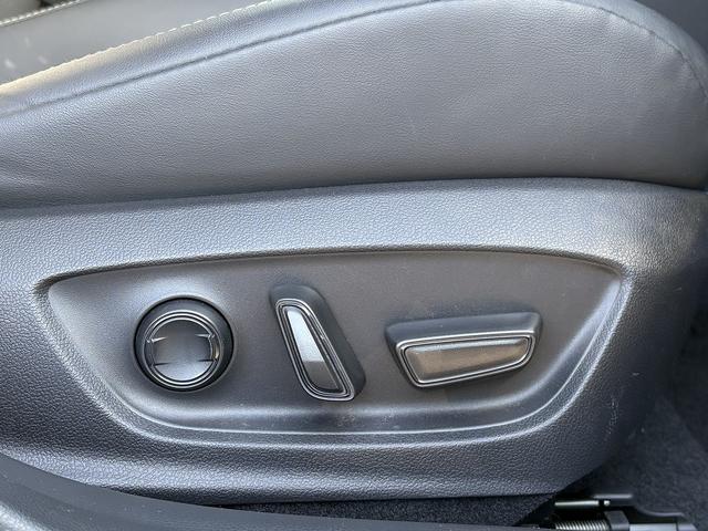 プリウス Ｚ　セーフティセンス・フルセグ・全周囲カメラ・Ｃａｒｐｌａｙ・ＢＴオーディオ・ＥＴＣ２．０・デジタルミラー・パワーバックドア・パーキングアシスト・ＡＣ１００Ｖ・Ｃソナー・ＢＳＭ・ＲＣＴＡ・純正１９ＡＷ（42枚目）