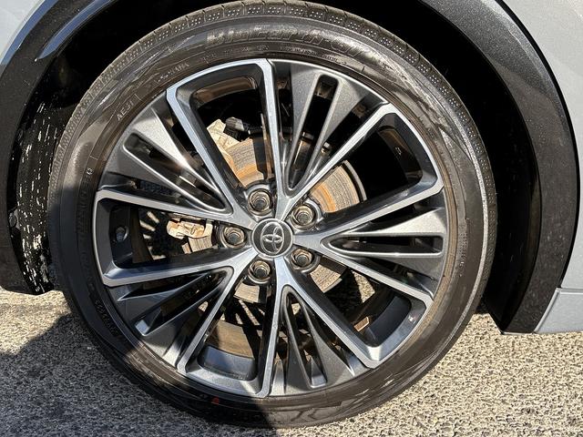 プリウス Ｚ　セーフティセンス・フルセグ・全周囲カメラ・Ｃａｒｐｌａｙ・ＢＴオーディオ・ＥＴＣ２．０・デジタルミラー・パワーバックドア・パーキングアシスト・ＡＣ１００Ｖ・Ｃソナー・ＢＳＭ・ＲＣＴＡ・純正１９ＡＷ（55枚目）