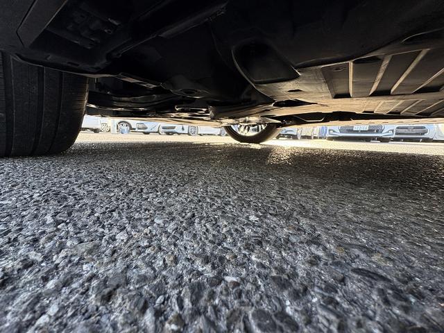 プリウス Ｚ　セーフティセンス・フルセグ・全周囲カメラ・Ｃａｒｐｌａｙ・ＢＴオーディオ・ＥＴＣ２．０・デジタルミラー・パワーバックドア・パーキングアシスト・ＡＣ１００Ｖ・Ｃソナー・ＢＳＭ・ＲＣＴＡ・純正１９ＡＷ（61枚目）