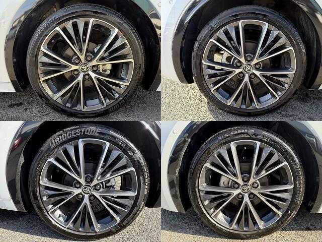 プリウス Ｚ　セーフティセンス・１２．３型フルセグナビ・Ｃａｒｐｌａｙ・全周囲カメラ・ＥＴＣ２．０・パワーバックドア・ＡＣ１００Ｖ電源・パーキングアシスト・デジタルミラー・Ｃソナー・ＢＳＭ・ＲＣＴＡ・純正１９ＡＷ（17枚目）