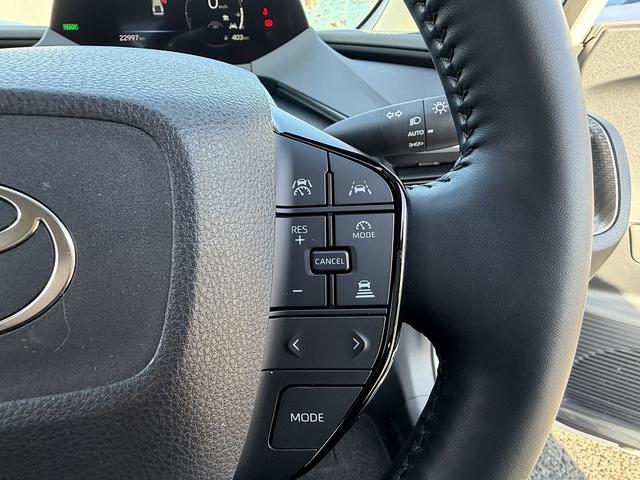 プリウス Ｚ　セーフティセンス・１２．３型フルセグナビ・Ｃａｒｐｌａｙ・全周囲カメラ・ＥＴＣ２．０・パワーバックドア・ＡＣ１００Ｖ電源・パーキングアシスト・デジタルミラー・Ｃソナー・ＢＳＭ・ＲＣＴＡ・純正１９ＡＷ（40枚目）