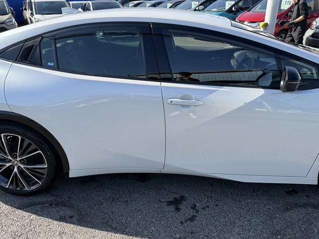 プリウス Ｚ　セーフティセンス・１２．３型フルセグナビ・Ｃａｒｐｌａｙ・全周囲カメラ・ＥＴＣ２．０・パワーバックドア・ＡＣ１００Ｖ電源・パーキングアシスト・デジタルミラー・Ｃソナー・ＢＳＭ・ＲＣＴＡ・純正１９ＡＷ（64枚目）