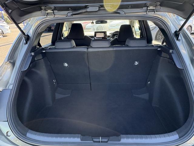 カローラスポーツ ハイブリッドG 1オーナー・セーフティセンス・フルセグナビ・バックカメラ・BTオーディオ・ETC・USB・Cソナー・BSM・RCTA・LEDヘッドライト・AUTOハイビーム・スマートキー・純正16AW・ドアバイザー(9枚目)