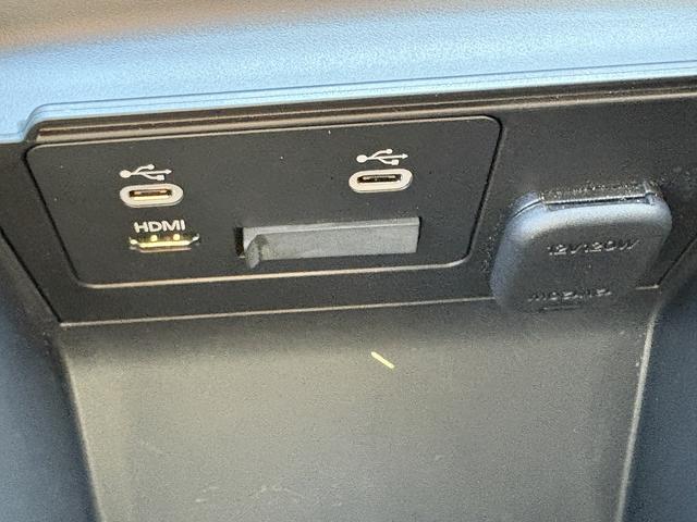 ＭＡＺＤＡ３ファストバック ２０Ｓ　ツーリング　ｉ－ＡＣＴＩＶＳＥＮＳＥ・フルセグナビ・全周囲カメラ・Ｃａｒｐｌａｙ・ＢＴオーディオ・ＨＤＭＩ・ワイヤレス充電・パワーシート・シート＆ステアヒーター・パドルシフト・革ステア・Ｃソナー・ＢＳＭ・１８ＡＷ（14枚目）