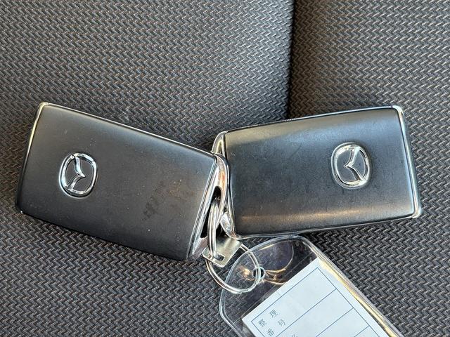 ＭＡＺＤＡ３ファストバック ２０Ｓ　ツーリング　ｉ－ＡＣＴＩＶＳＥＮＳＥ・フルセグナビ・全周囲カメラ・Ｃａｒｐｌａｙ・ＢＴオーディオ・ＨＤＭＩ・ワイヤレス充電・パワーシート・シート＆ステアヒーター・パドルシフト・革ステア・Ｃソナー・ＢＳＭ・１８ＡＷ（16枚目）