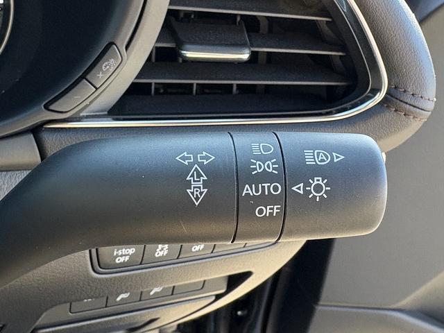 ＭＡＺＤＡ３ファストバック ２０Ｓ　ツーリング　ｉ－ＡＣＴＩＶＳＥＮＳＥ・フルセグナビ・全周囲カメラ・Ｃａｒｐｌａｙ・ＢＴオーディオ・ＨＤＭＩ・ワイヤレス充電・パワーシート・シート＆ステアヒーター・パドルシフト・革ステア・Ｃソナー・ＢＳＭ・１８ＡＷ（17枚目）