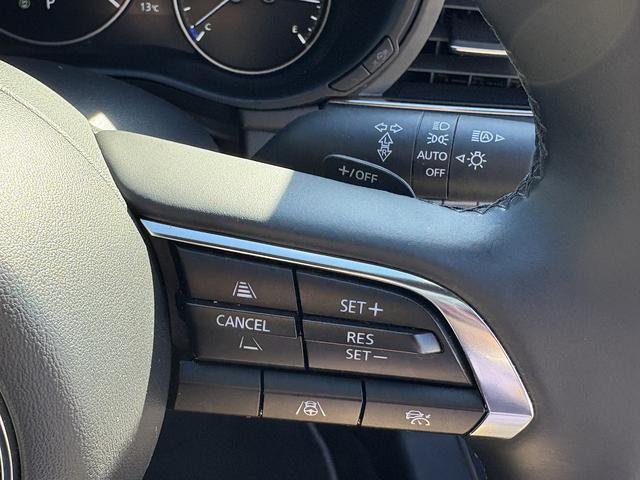 ＭＡＺＤＡ３ファストバック ２０Ｓ　ツーリング　ｉ－ＡＣＴＩＶＳＥＮＳＥ・フルセグナビ・全周囲カメラ・Ｃａｒｐｌａｙ・ＢＴオーディオ・ＨＤＭＩ・ワイヤレス充電・パワーシート・シート＆ステアヒーター・パドルシフト・革ステア・Ｃソナー・ＢＳＭ・１８ＡＷ（32枚目）