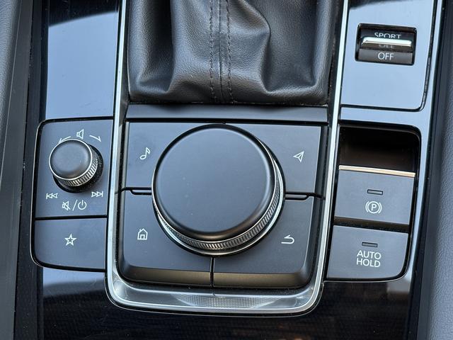 ＭＡＺＤＡ３ファストバック ２０Ｓ　ツーリング　ｉ－ＡＣＴＩＶＳＥＮＳＥ・フルセグナビ・全周囲カメラ・Ｃａｒｐｌａｙ・ＢＴオーディオ・ＨＤＭＩ・ワイヤレス充電・パワーシート・シート＆ステアヒーター・パドルシフト・革ステア・Ｃソナー・ＢＳＭ・１８ＡＷ（34枚目）